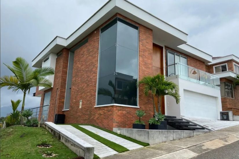 Casa - MEGAVIVIENDA